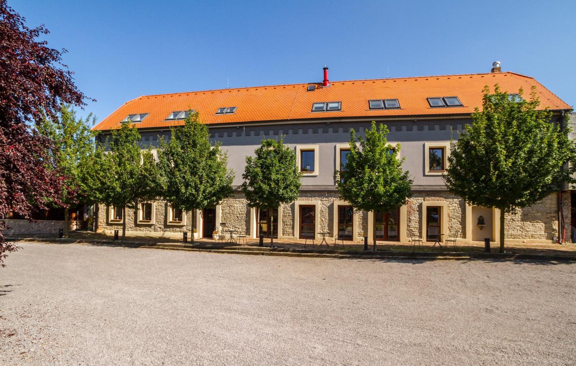 Chateau Nightingales Hostoun Exteriér fotografie